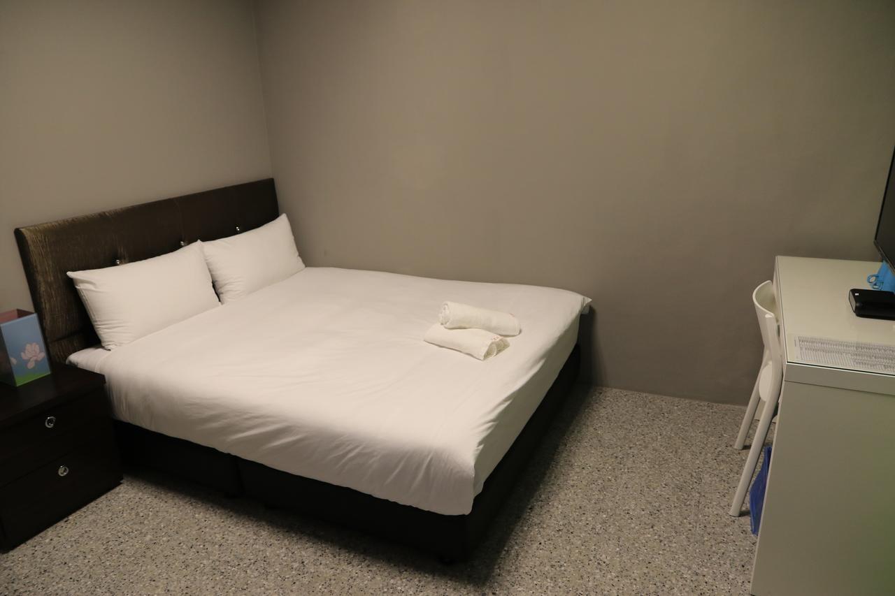 Zhu Feng Hotel Zhunan Экстерьер фото